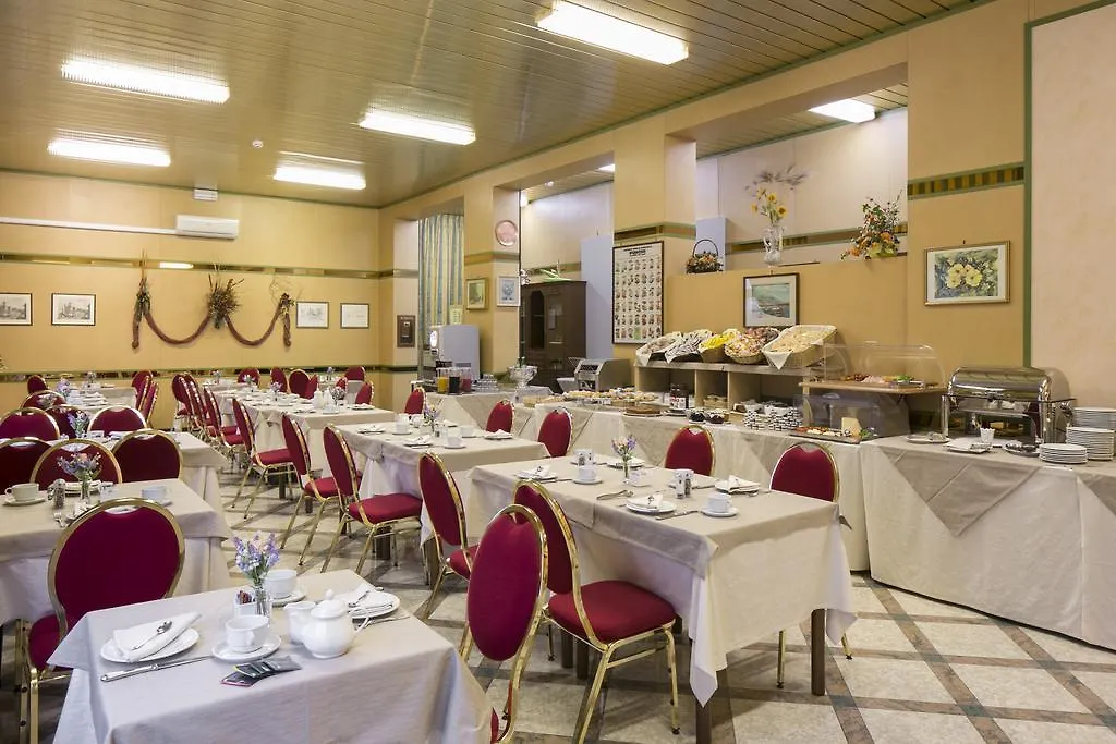 Hotel Falco D'Oro Tole