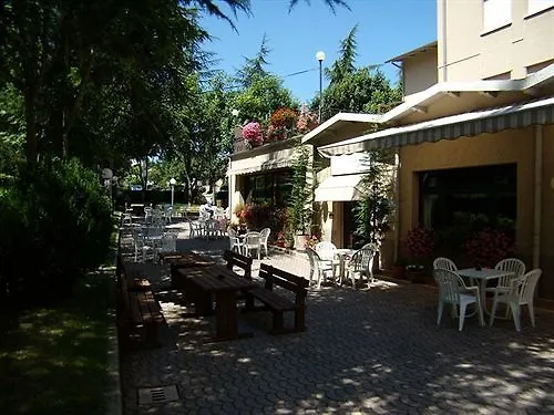 Hotel Falco D'Oro Tole