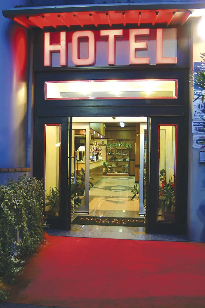 Hotel Falco D'Oro Tole 4*,