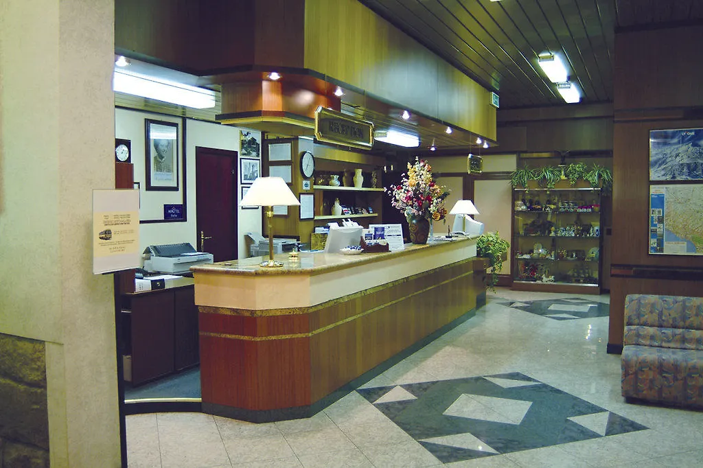 Hotel Falco D'Oro Tole 4*,