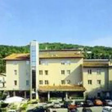 Hotel Falco D'Oro Tole