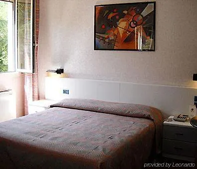Hotel Falco D'Oro Tole