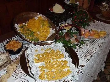 Hotel Falco D'Oro Tole