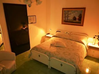 Hotel Falco D'Oro تول 4*,  إيطاليا